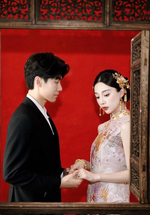 田径圈内一段同行婚恋受到不少网友关注：跳高名将胡麟鹏并未选择嫁入豪门，而是与同为