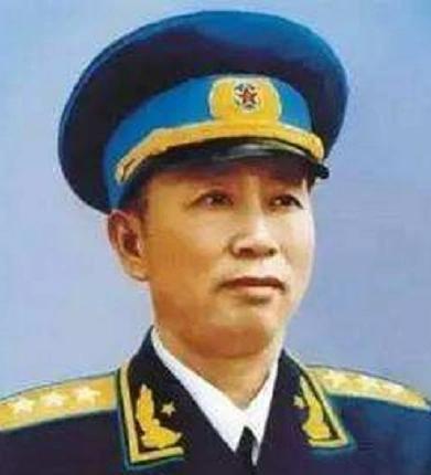 65年刘亚楼病危，周总理却坦言：我不会再去看他了，总理为何这么说？新中国成立后