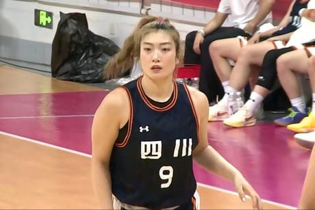 李梦回归！时隔近4个月，李梦首战独得全场最高25分，四川女篮140：31大胜山西