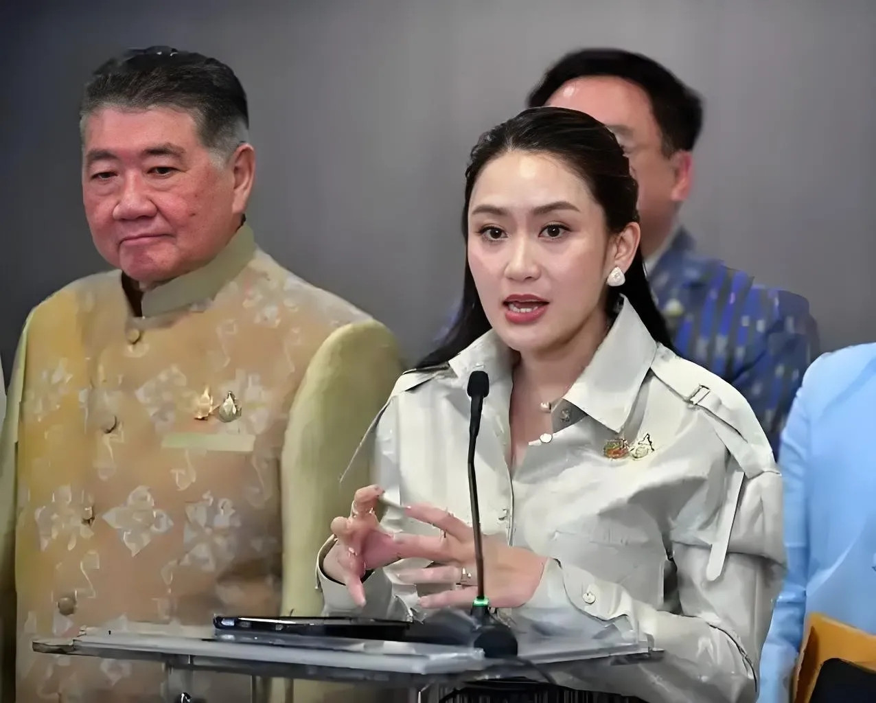就在刚刚泰国代理总理最新宣布8月19日，泰国代理总理普坦突然表示，泰国法院