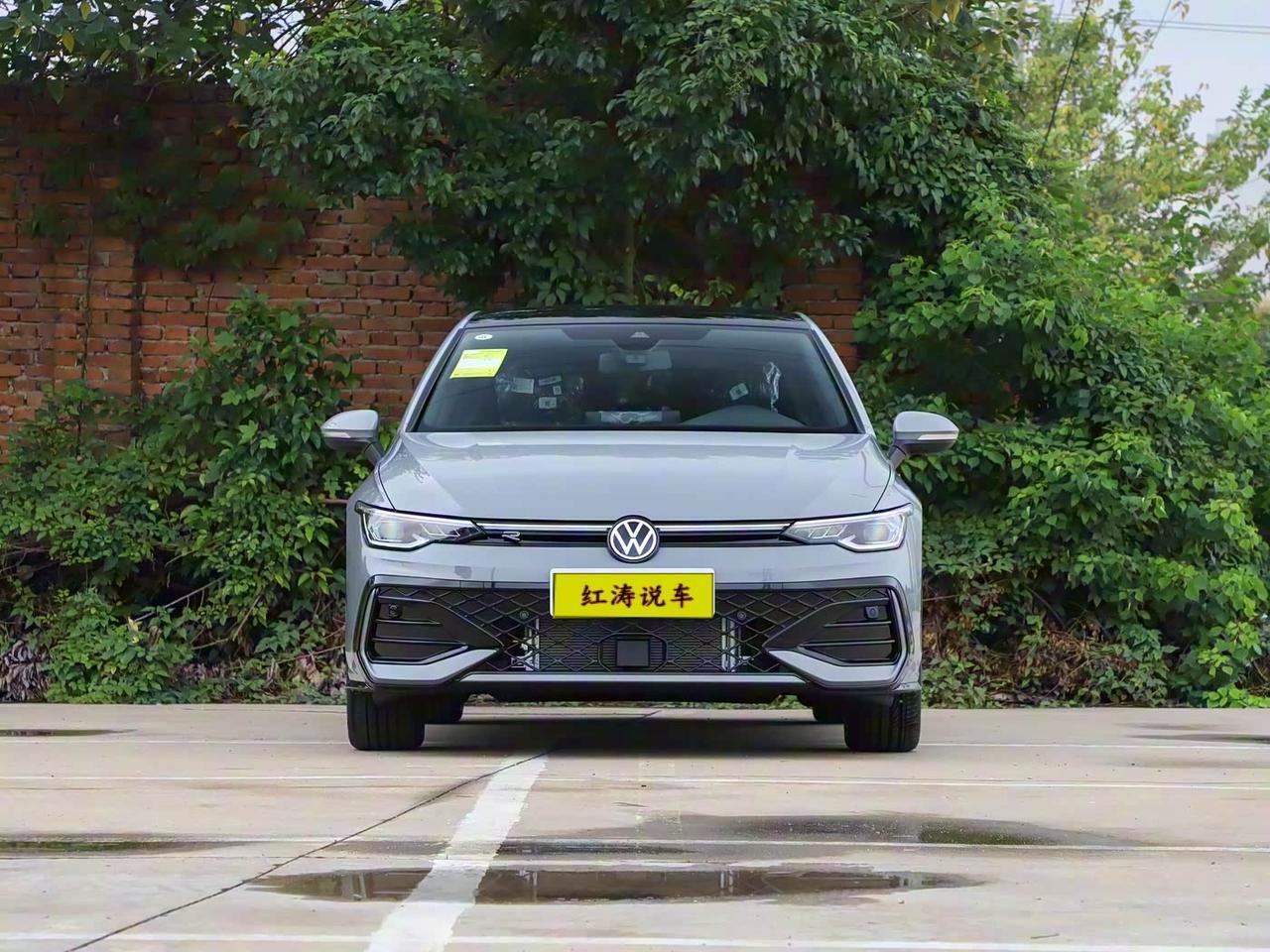 在我眼中，大众高尔夫是台好车，不仅好看，而且有驾驶乐趣，但它并不适合大部分家庭。