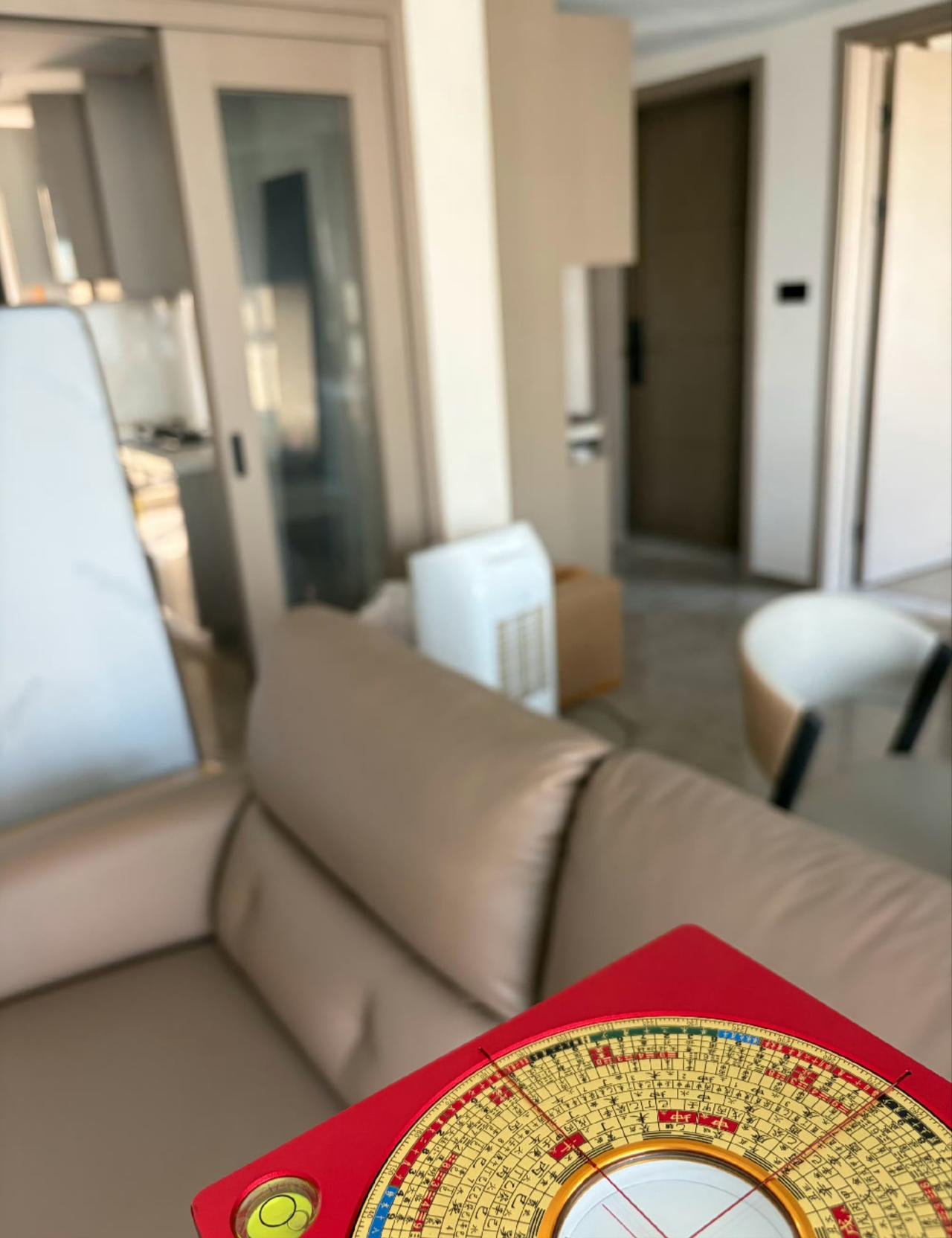 今日运势：乙巳年丁亥月丁未日2025.12.4日鼠：合同文件要谨慎牛：