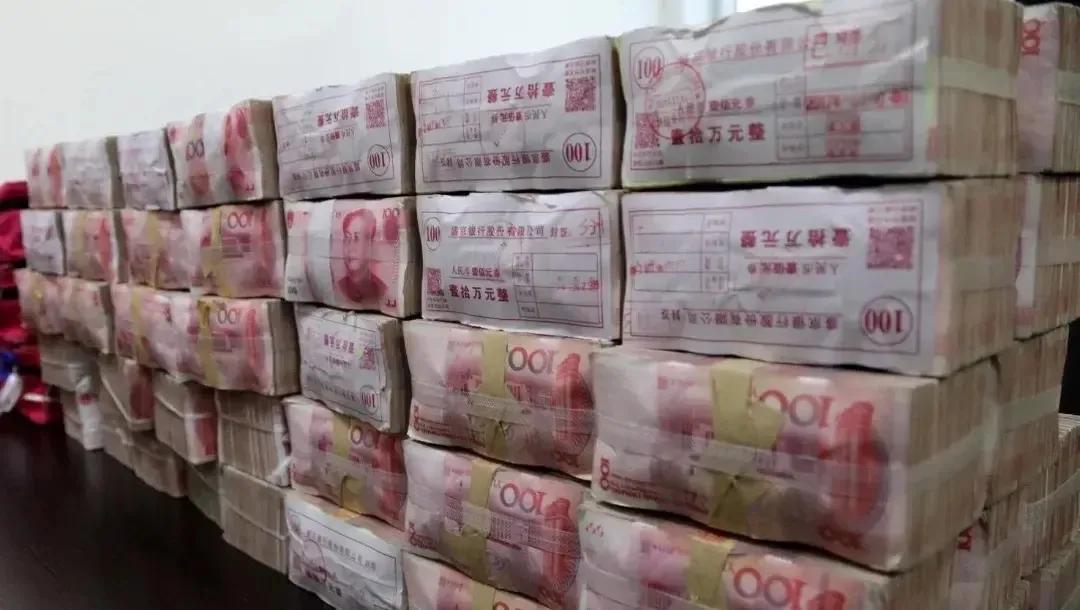 拥有600多万现金算不算富豪？在别的国家不好说，但在咱们中国，离“富豪”还差得远