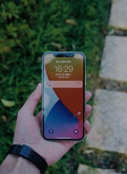 坚守五年不换机：iPhone13背后的一笔数码消费账2026年的数码市场上，