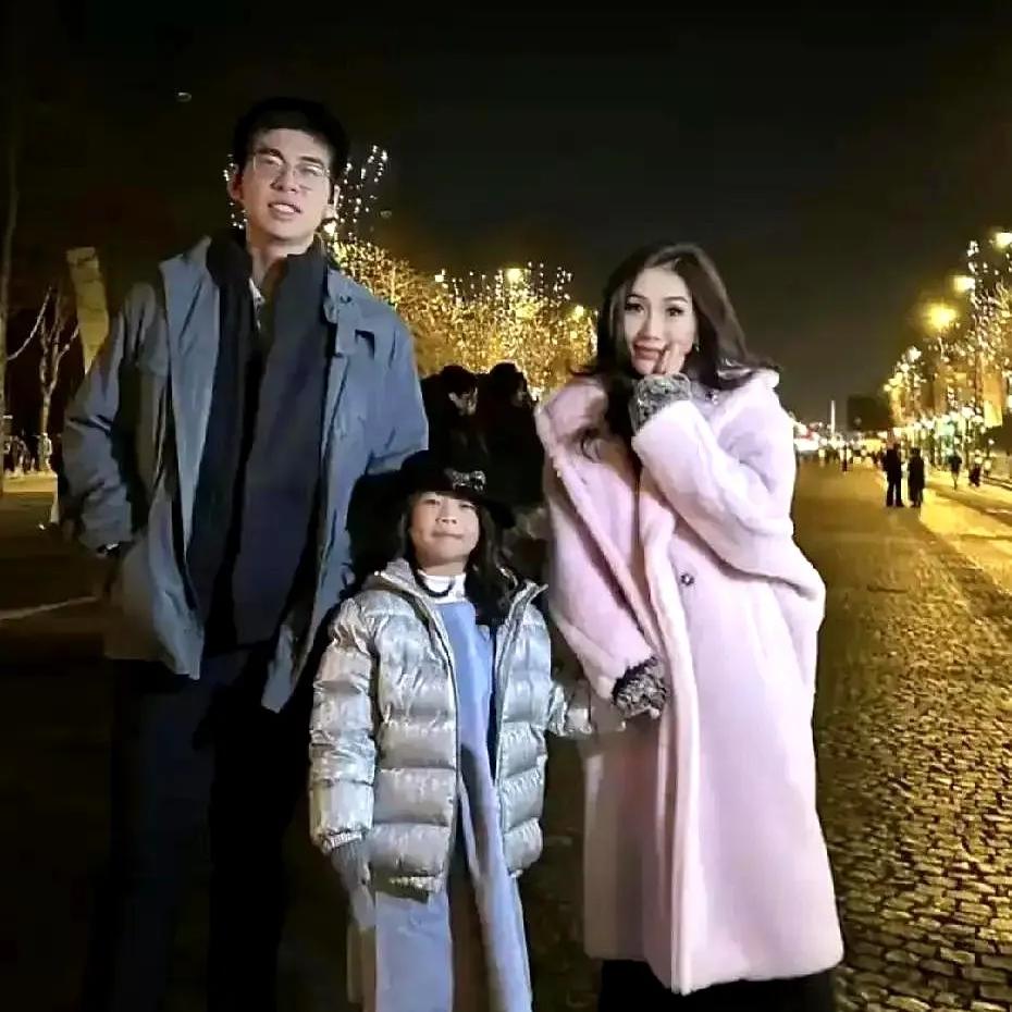 看了这张何超盈和辛奇隆的合照，真的是沉默了。何超盈到底是喜欢辛奇隆啥呢，长