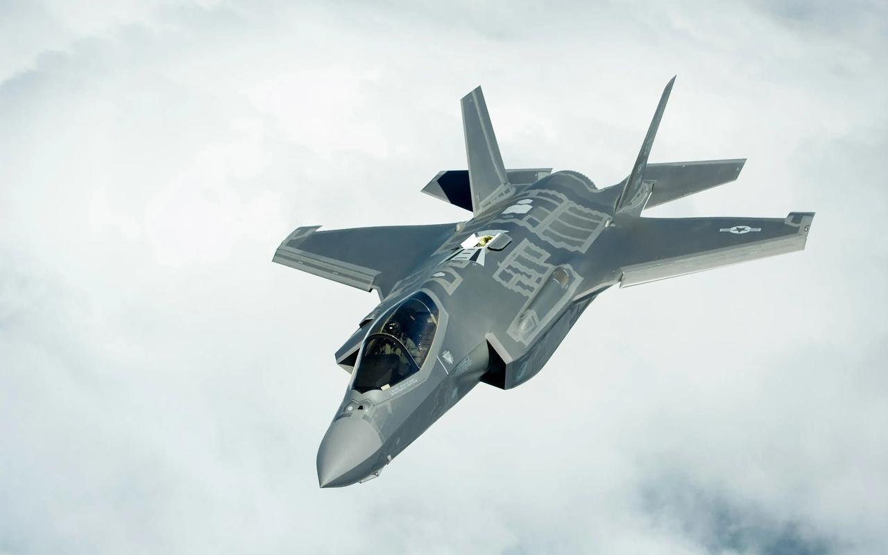 FBI逮捕美军F-35教官，指控他为中国军方提供训练！很多人以为这只是一个叛徒的