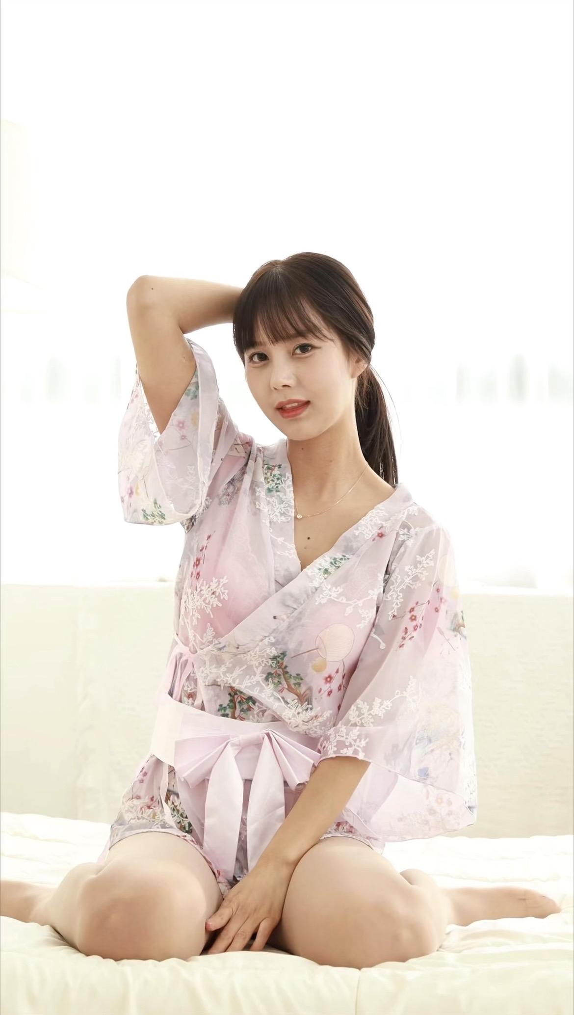 温柔粉嫩的睡衣，少女心满满的一天💖舒适美丽穿搭