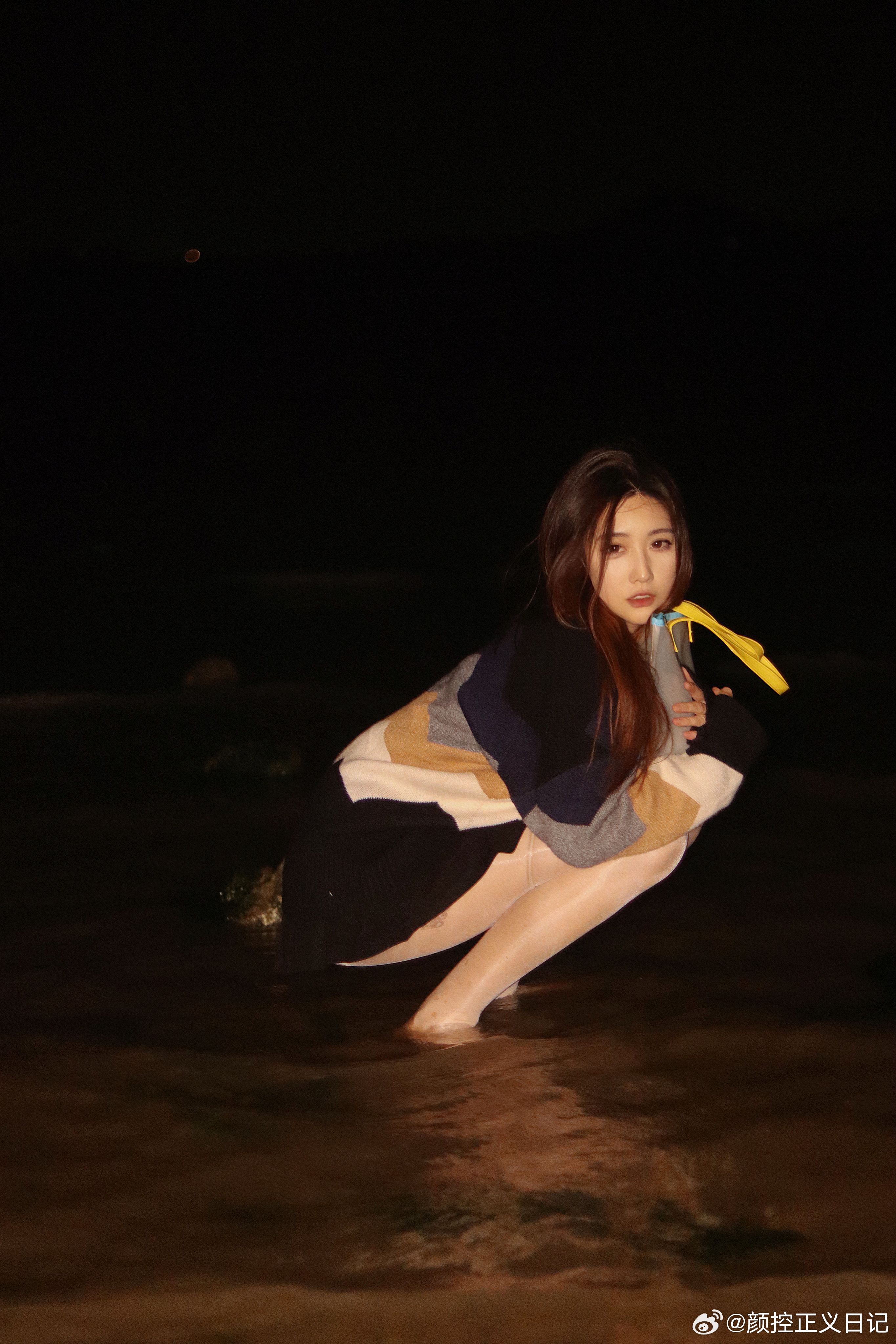 人像摄影夜晚的海风美女