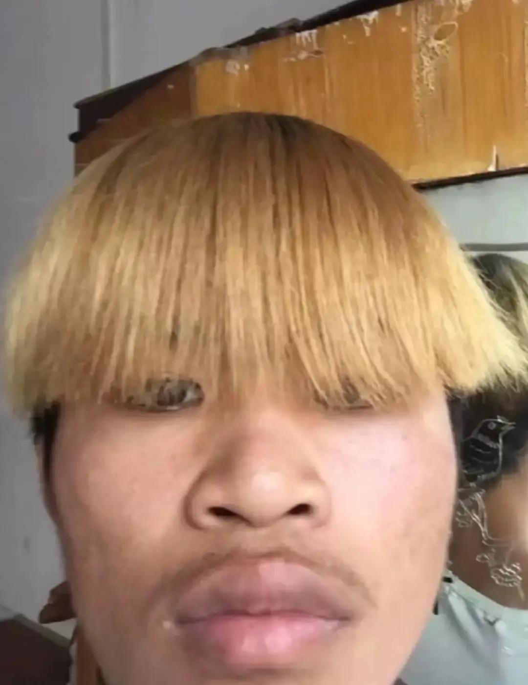 28岁表弟被亲戚挂上网征婚，一句彩礼可商量直接冲上热搜。照片打码，条件列得明明