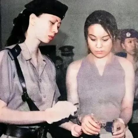 1999年，警方捣毁了位于北京亚运村“七号别墅”的特大“淫窝”。然而，组织者的身