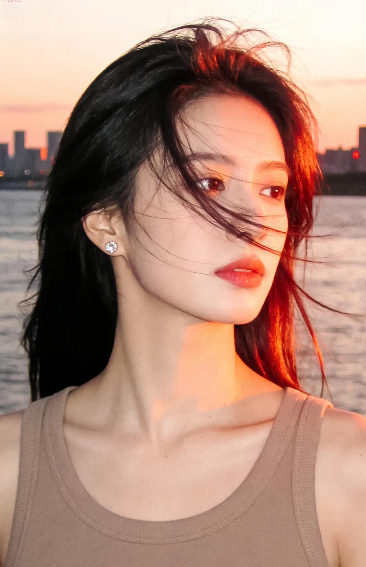 最近广州白云山的金戈卖不动了，就这还能上热搜。连续两年销量下滑，这有什么大惊小怪