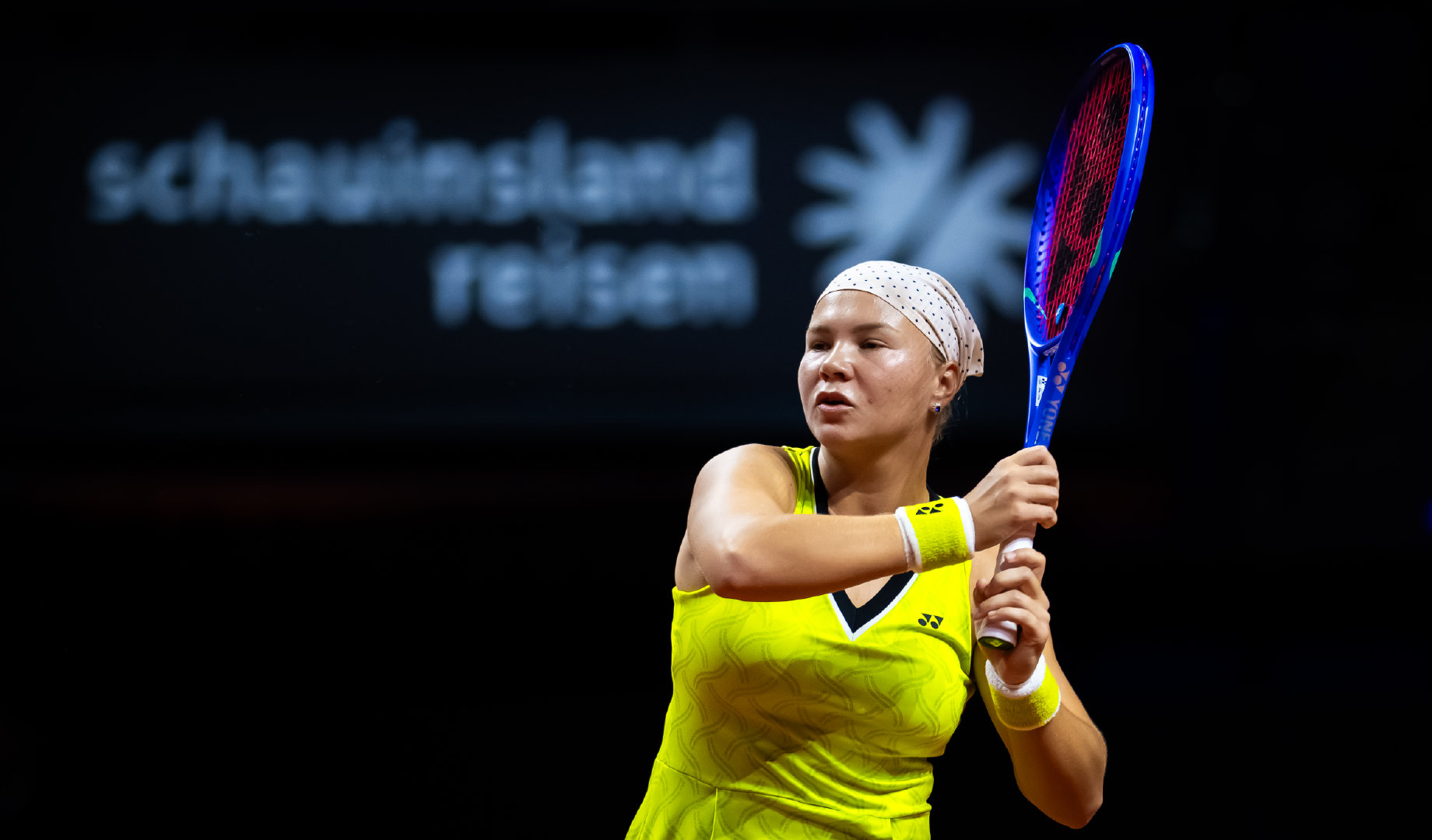 WTA1000马德里站第二轮，18号种子施耐德克服3-61-3落后，最终以3-