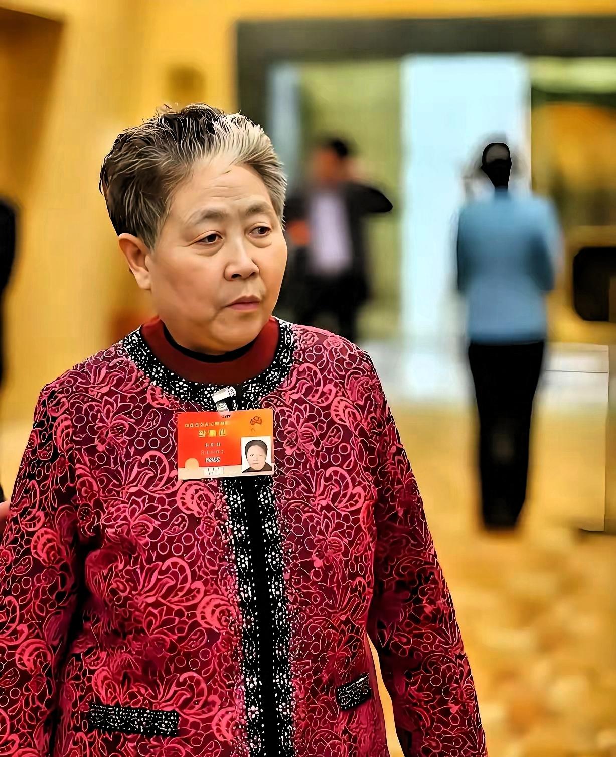 2018年，陶华碧在一次采访中提到，老干妈之所以一直使用某家玻璃厂的瓶子几十年