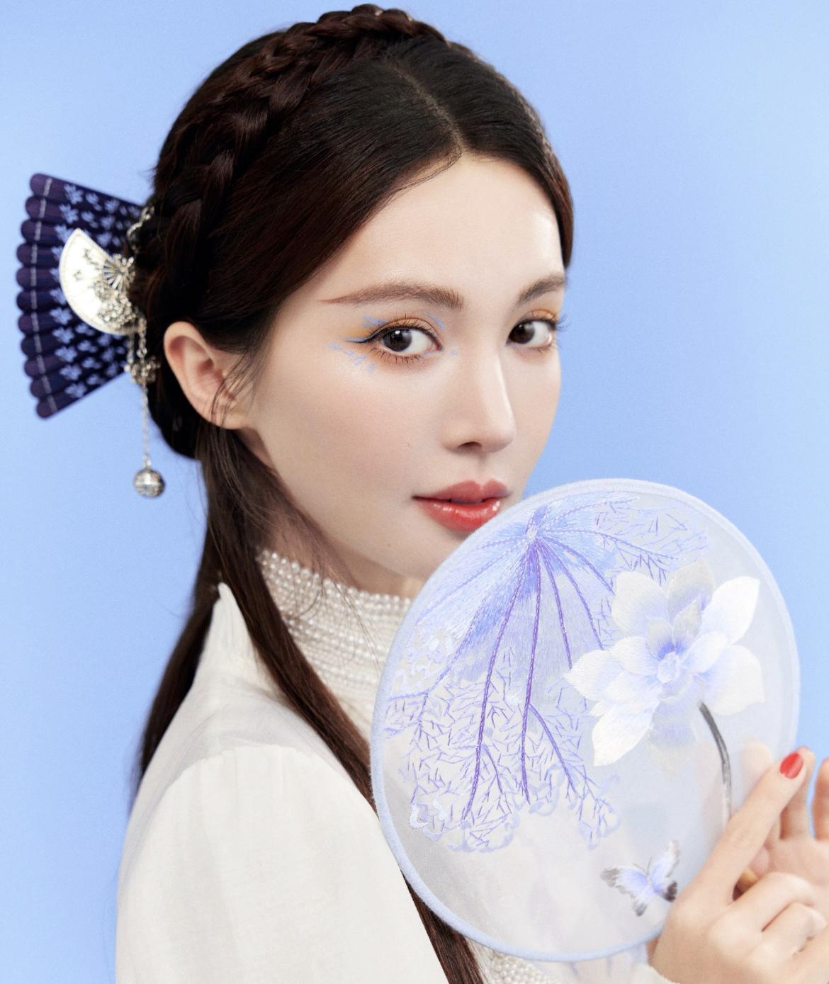 金晨“肇事逃逸”这事，真的很难让人理解，不是因为相信她的人品，而是因为这