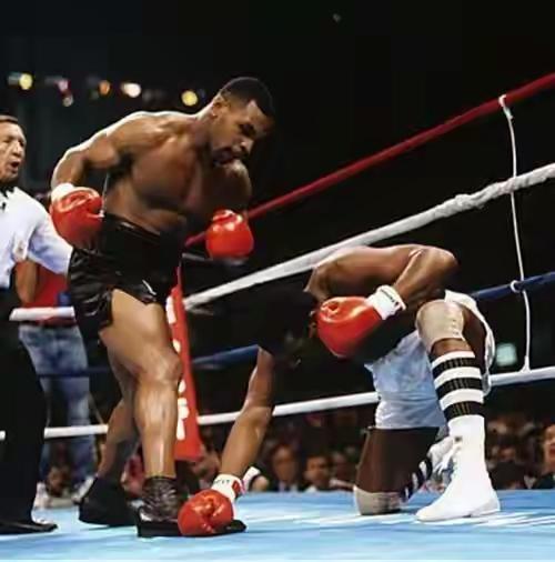 阿里死了，泰森终于可以嚣张了。在一档节目中，奥尼尔问：谁是历史上最好的篮球运动