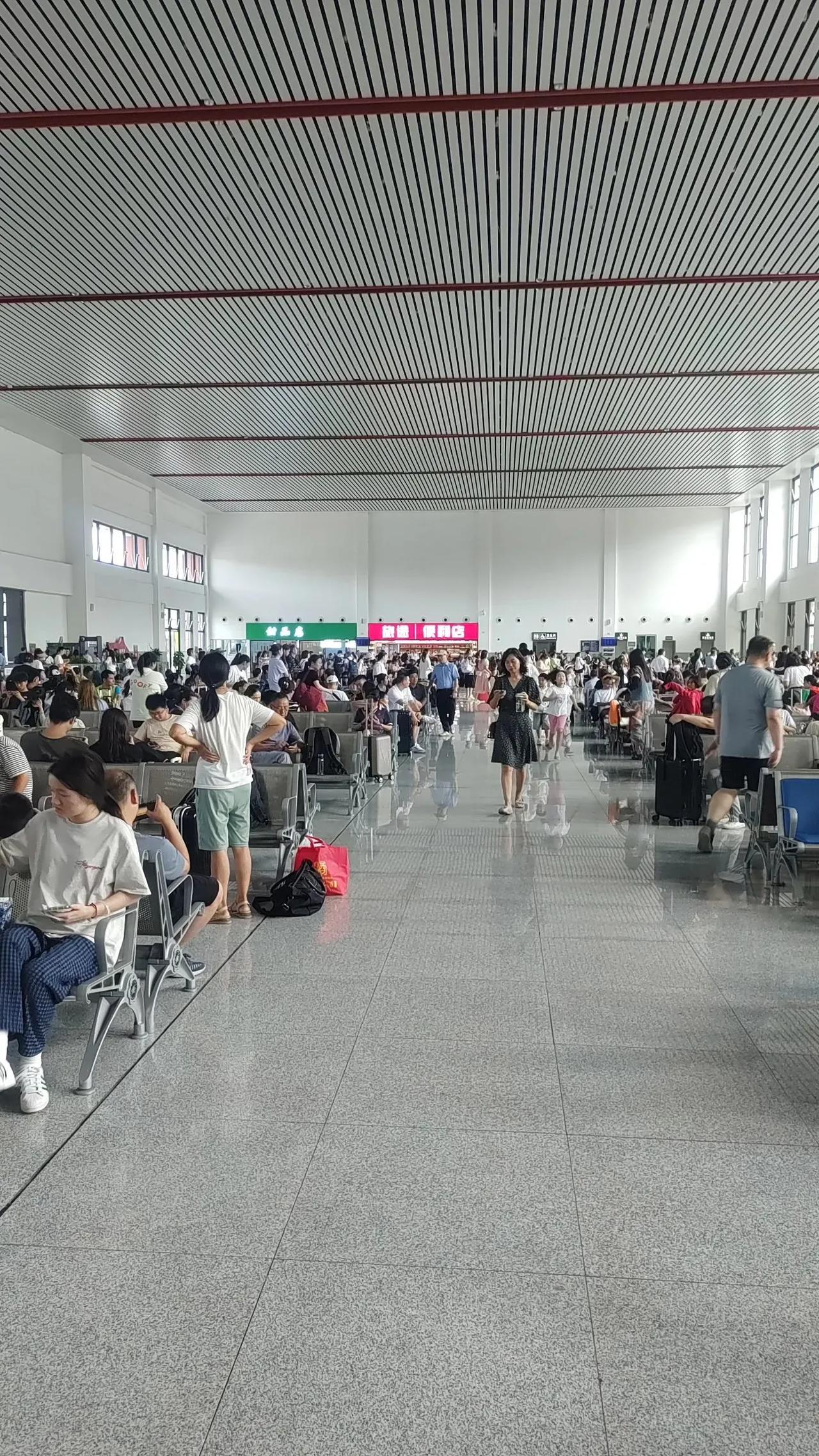 失业的人有后路啦看看国家跟咱们准备是什么现在到处都在说工作难找，很多人找不