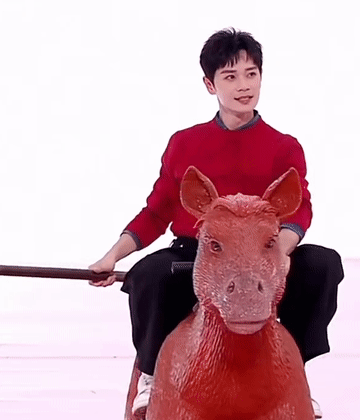 完全明白蓝盈莹为啥跟曹骏分开了!曹骏好幼稚、低情商一男孩儿，星光大赏把活泼爱笑的