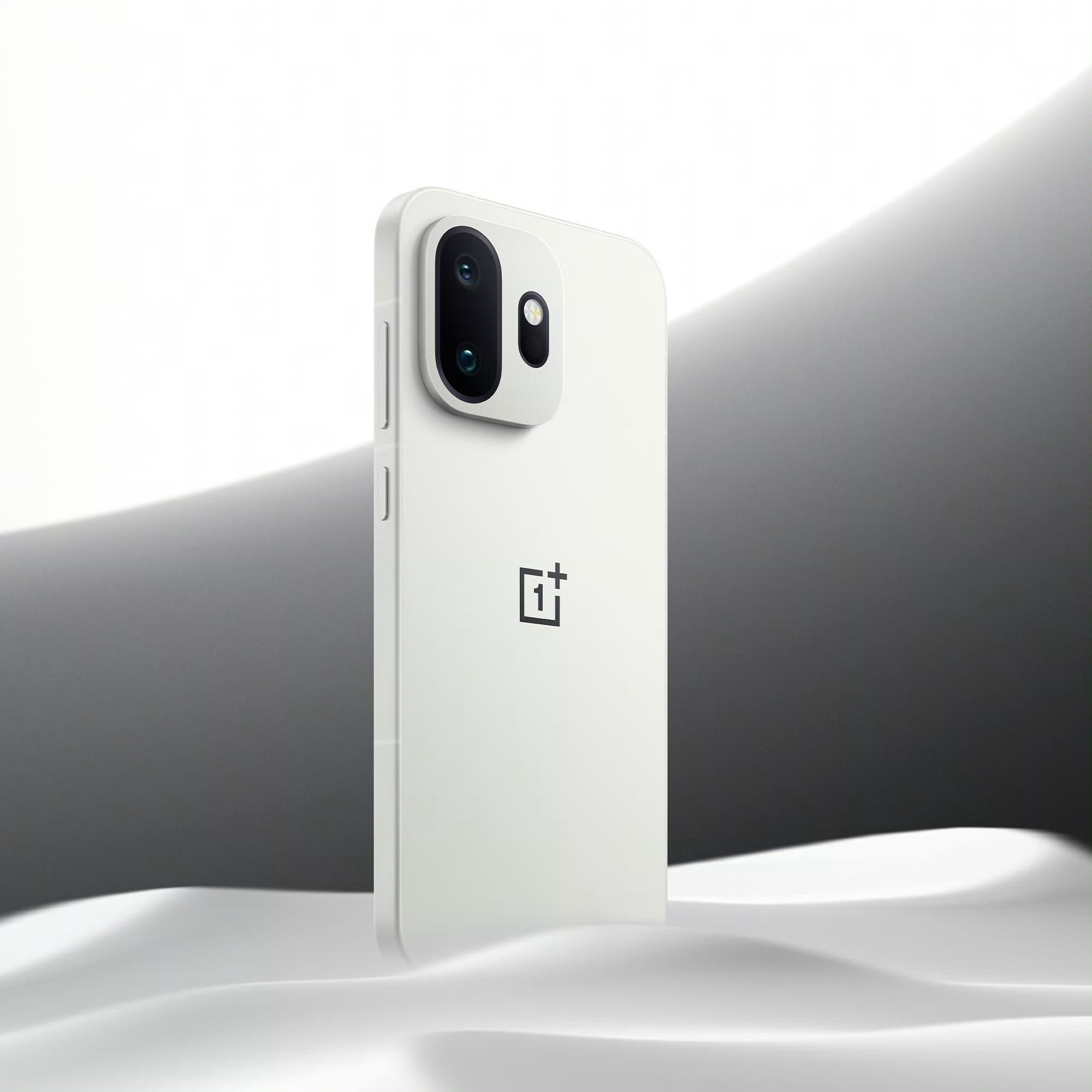 一加15T这个白色就是三个颜色中最好看的啊，白色一直都是YYDS