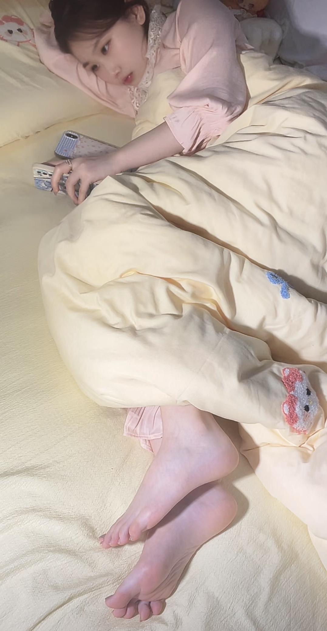 随手一拍[吐舌头眯眼睛笑]