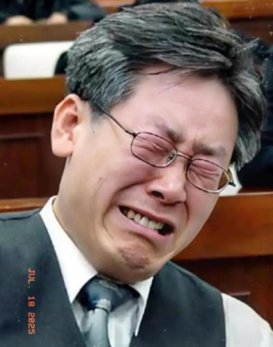 美国人玩了一手“敲山震虎”！1月3日，韩国平泽美军基地突然传来消息：一支号称“尖