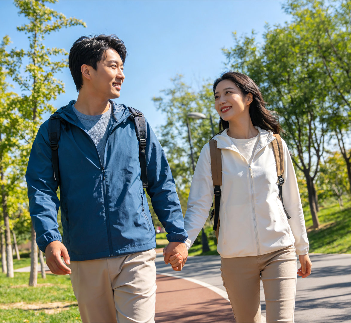 感情里最蠢的事，莫过于把最糟的情绪，丢给了最爱你的人。我们总在犯这样的错：对着那