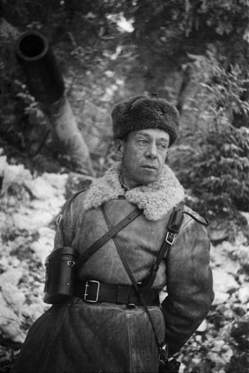 1942年12月20日苏军加里宁方面军榴弹炮兵第440团团长Иннокентий
