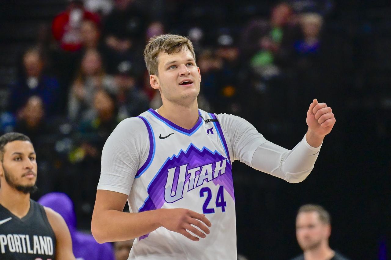 西部无弱旅，冷门频传！一、快船108-129爵士。首节挖坑，落后24分，全场