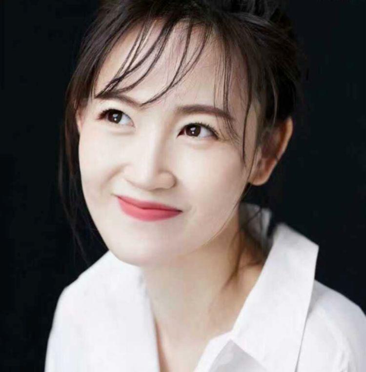 马蓉定居澳洲后的一举一动、日常生活状态，一直深受网友和外界的持续关注。当年她和王