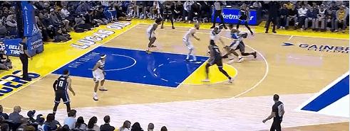 拿着383万的无保障合同，却干着3000万巨星的活！你以为威少真的“油箱见底”