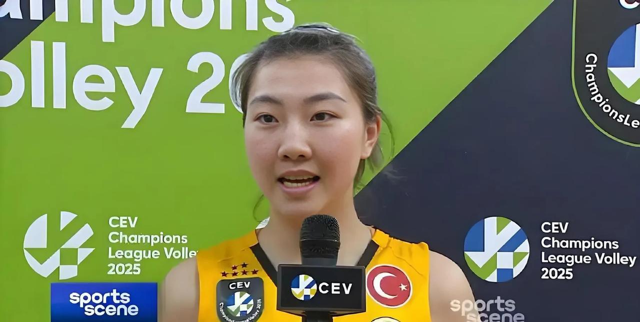 小苹果说我随时听从中国女排招唤小苹果袁心玥即将从瓦基弗银行转会至费内巴切，与波