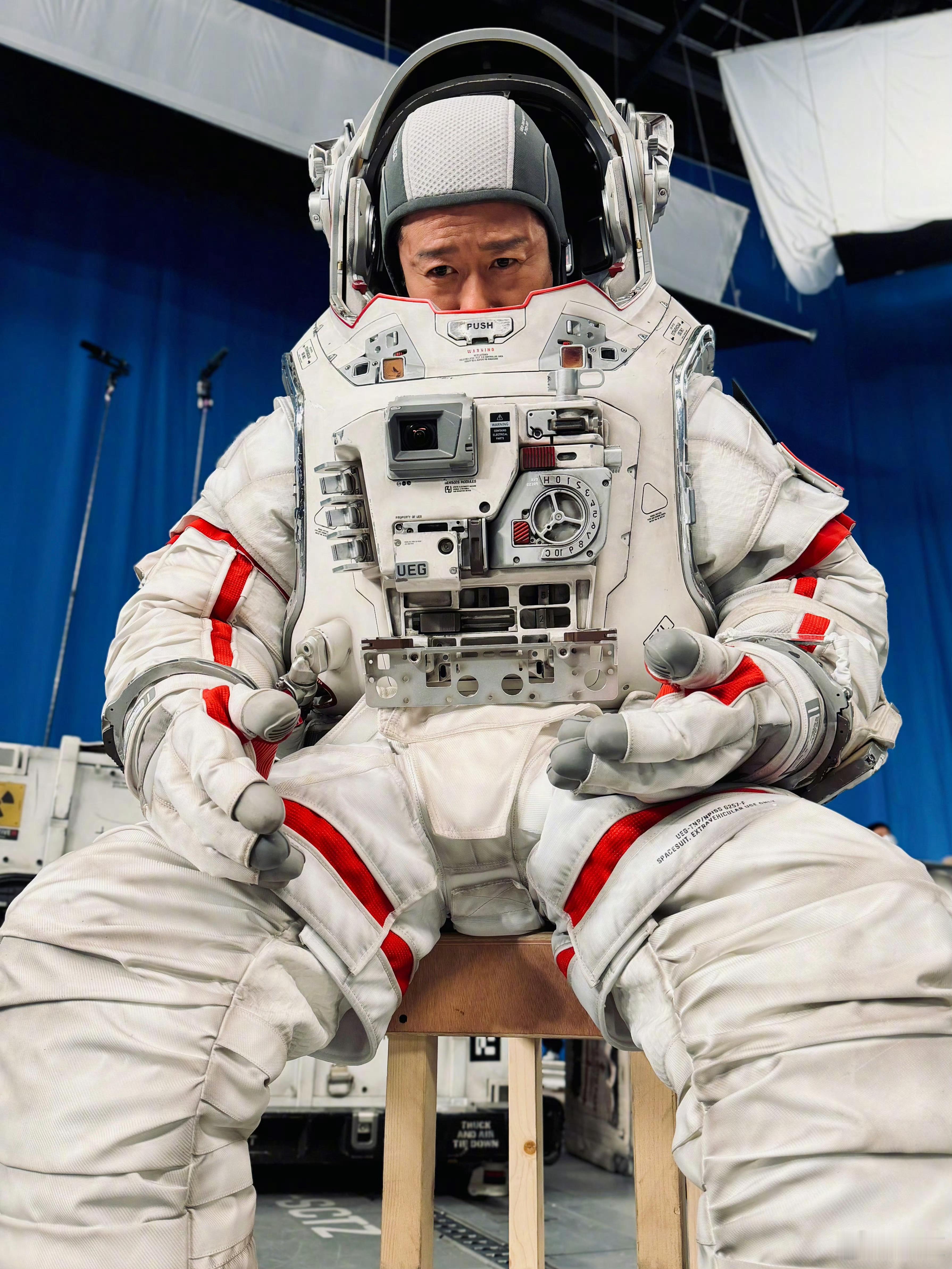 电影《流浪地球3》开始动了，能不能加快点速度提档期啊​​​