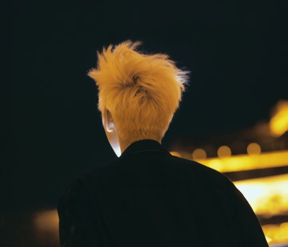 陈飞宇工作室发了阿瑟童年照庆生陈飞宇工作室晒童年照庆生陈飞宇工作室发了阿瑟的童