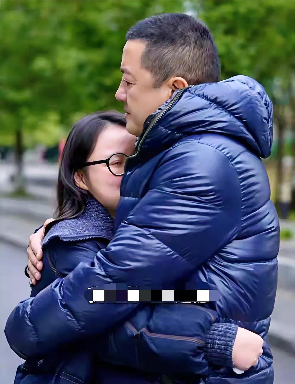 我宣布，这是今年娱乐圈最大的瓜了！没想到已经有三个女儿的李亚鹏，突然爆出他还