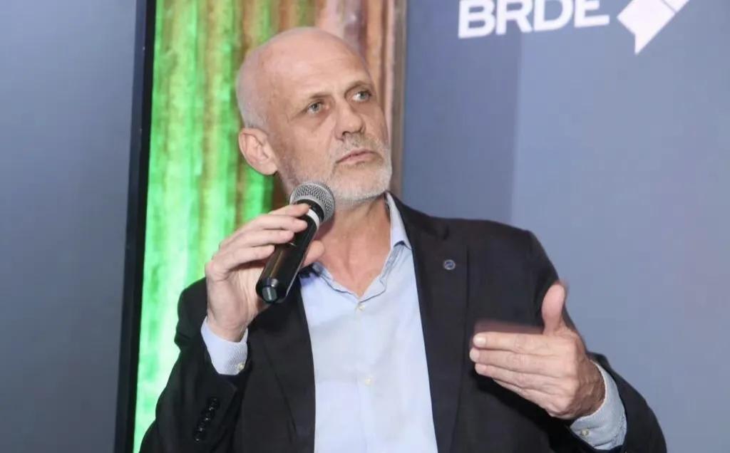 巴西劳动监察局局长路易斯·费利佩·布兰多·德梅洛被解雇，因为这货将比亚迪列入劳工