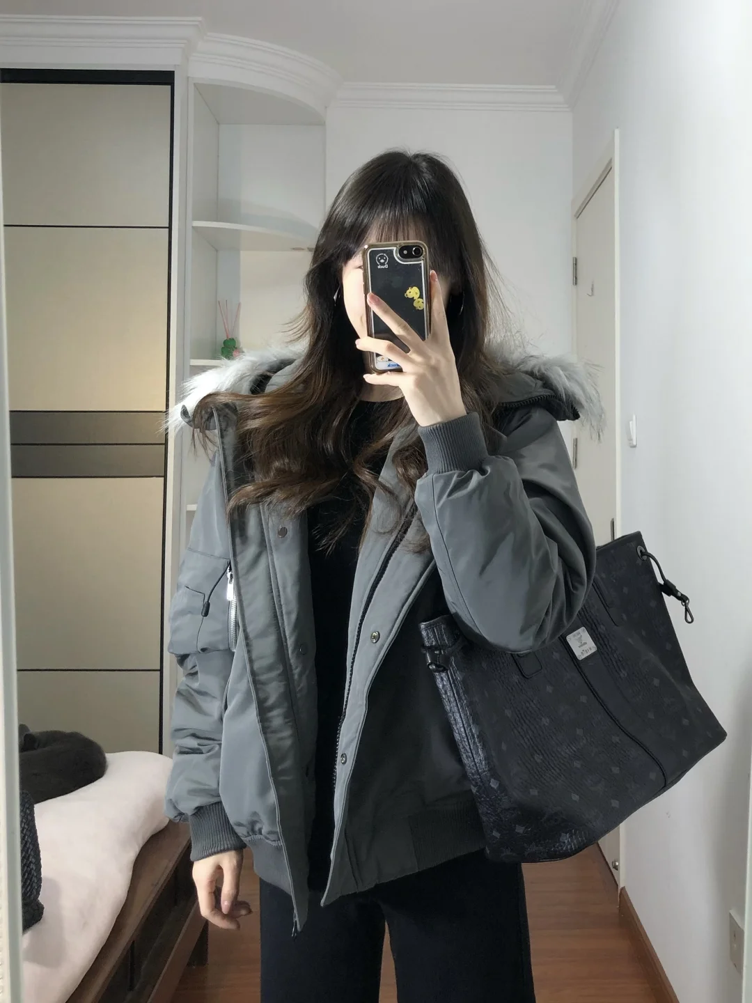 今年第一件灰色羽绒服