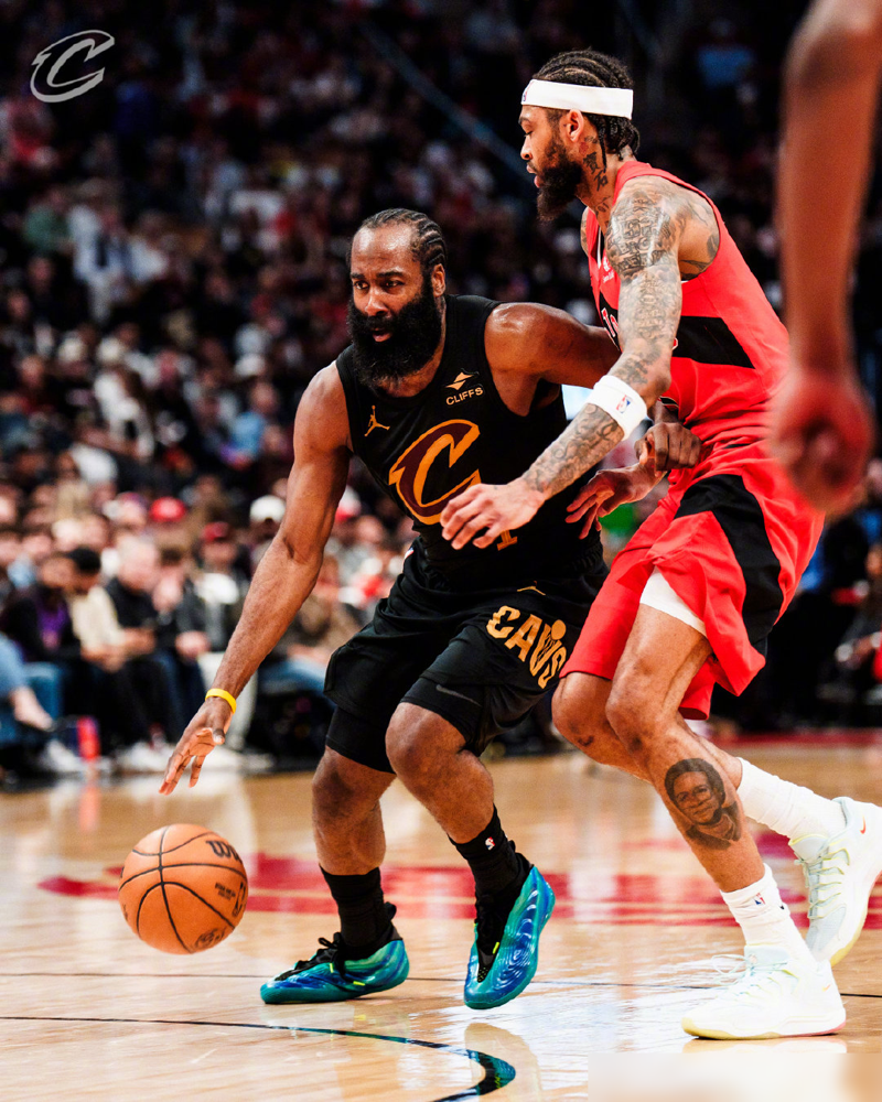 哈登是真老了，还是在演？37分钟，13次出手，骑士这进攻烂得TNT解说...