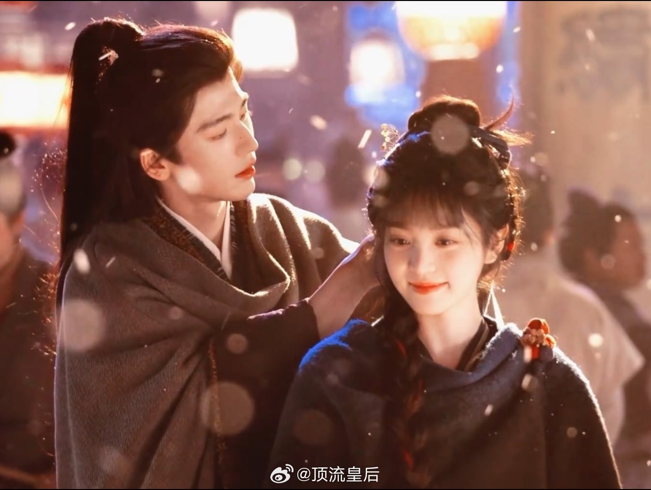 田曦薇简直是百搭体质，天才女友和逐玉完全是两种风格，但都出彩，很吸引人。