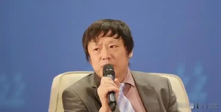 观察胡锡进近年来的言论轨迹，其对待中外事务的差异性立场愈发引人深思。就以近日网络