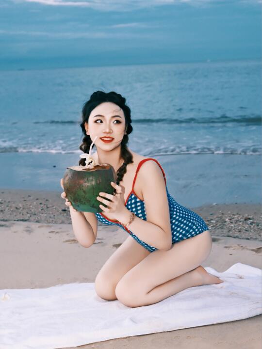 海口约拍📷海边少女氛围感比基尼👙胶片写真