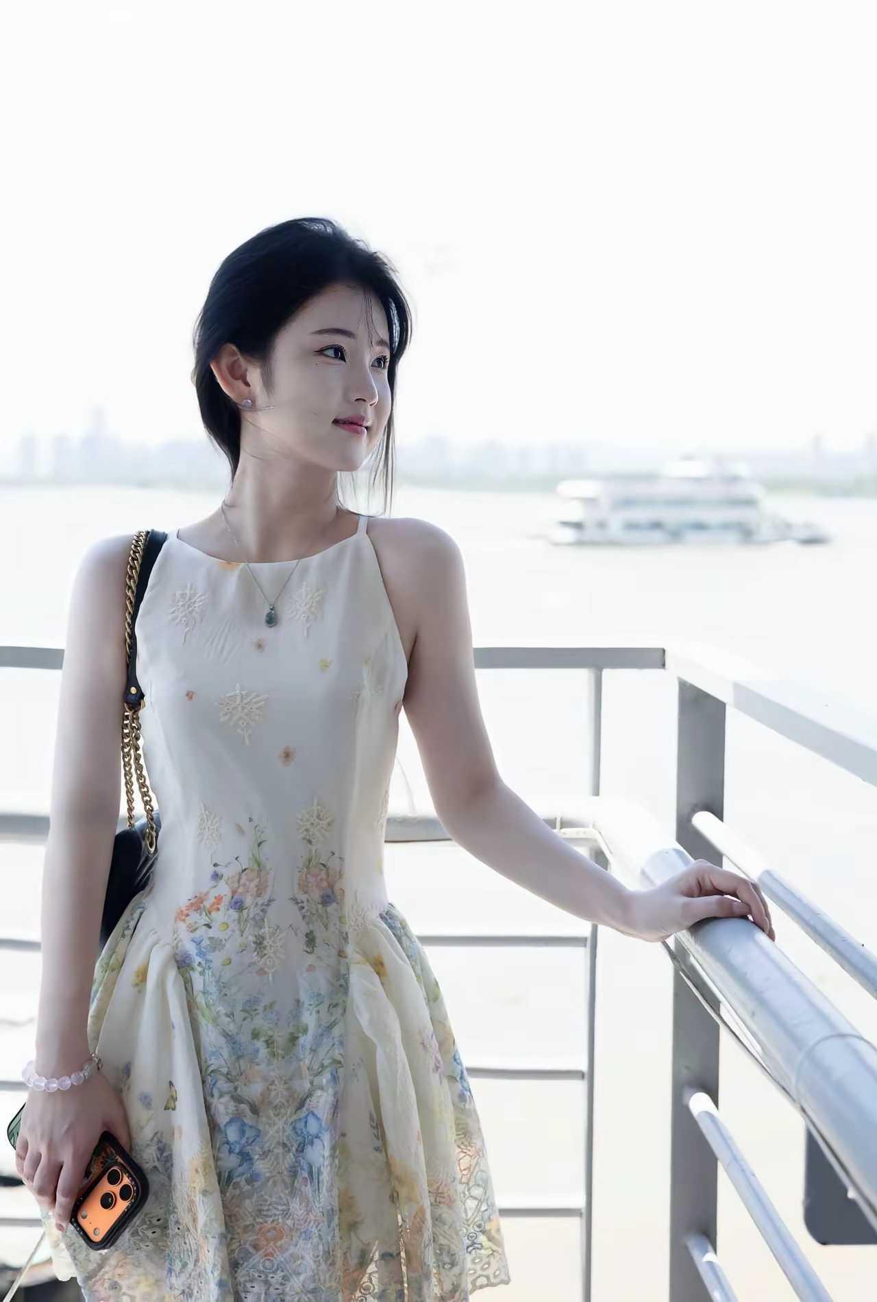 别忘了，执念是一把双刃剑，它能催人奋进，也能将人拖入深渊。