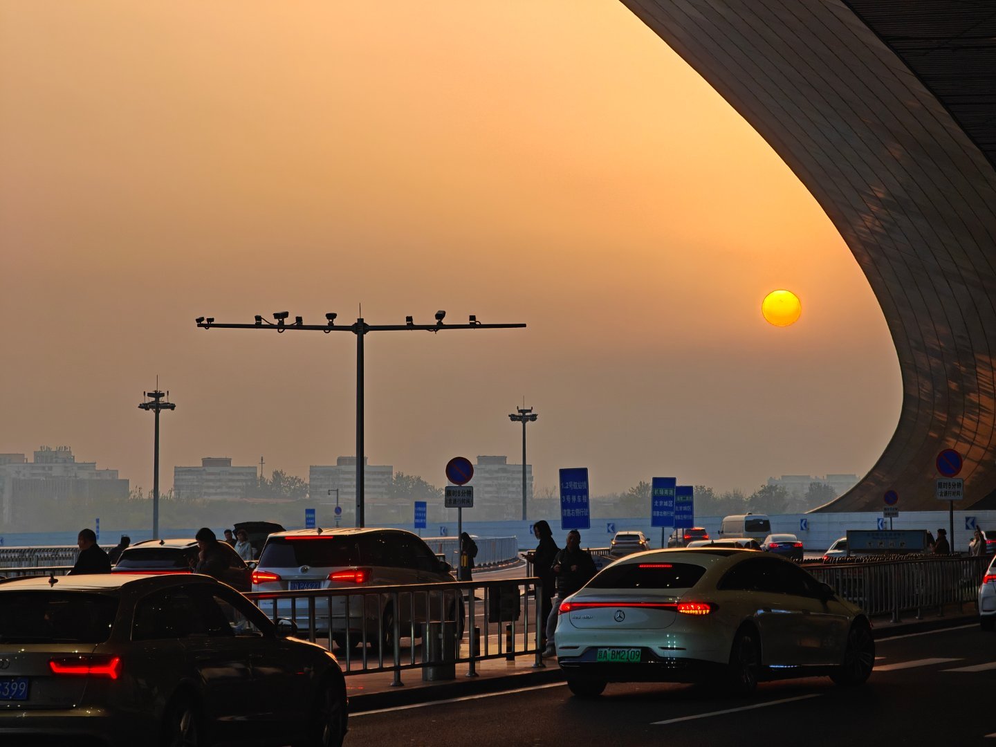 金灿灿的阳光真美啊夕阳​​​