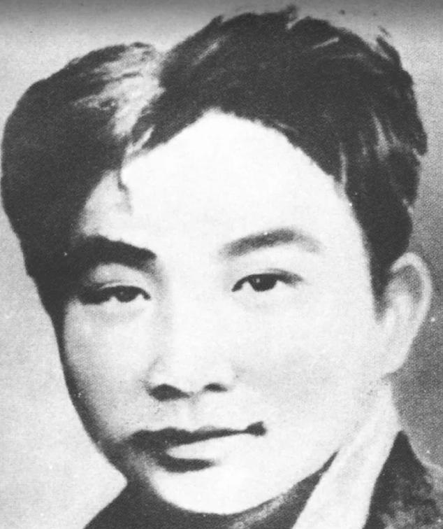 1935年，2名被捕地下党员临行刑前，监狱看守突然说：“我可以救你们出去，但只能