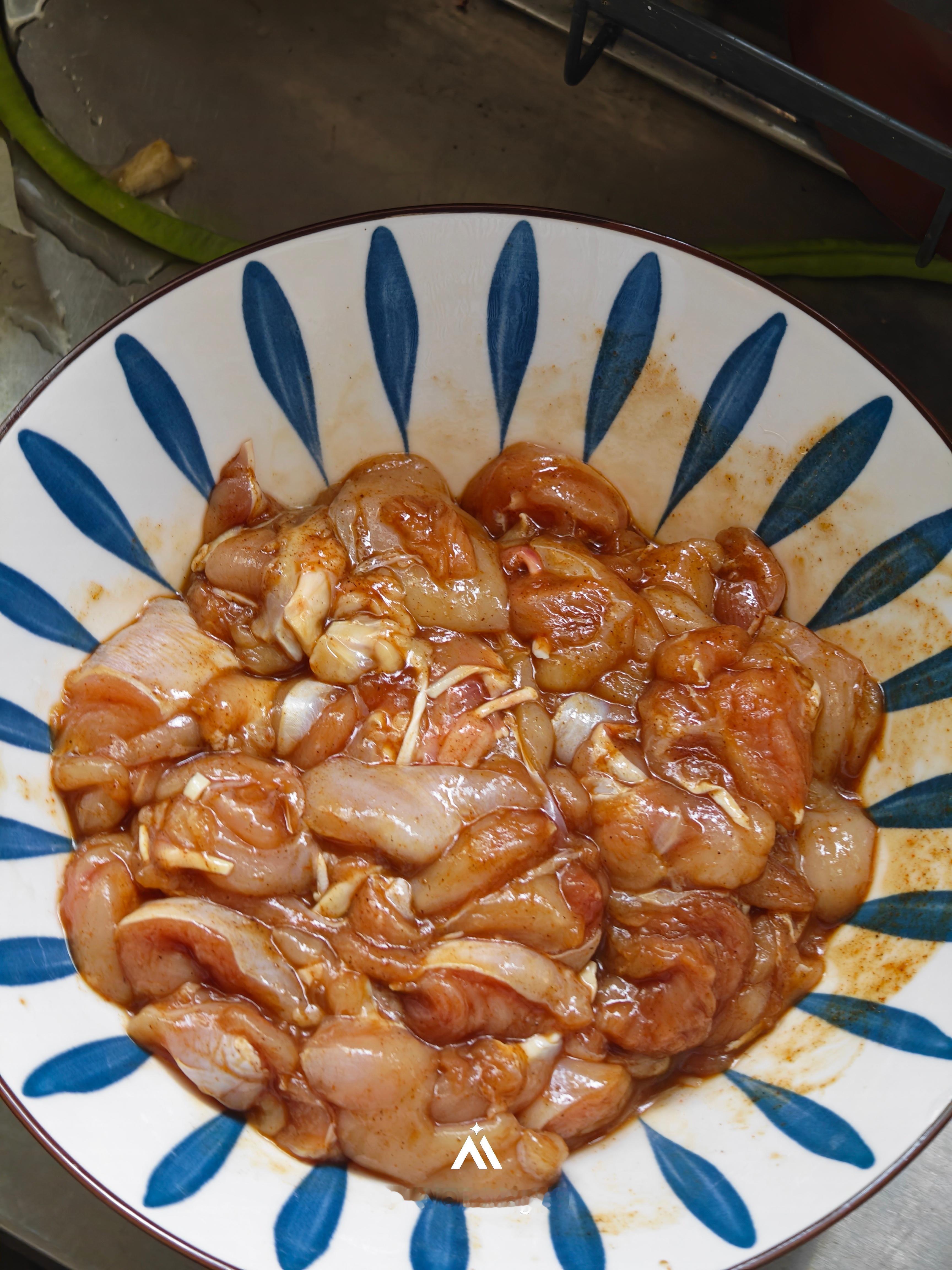 今天超热，我自己做饭，想吃辣子鸡了