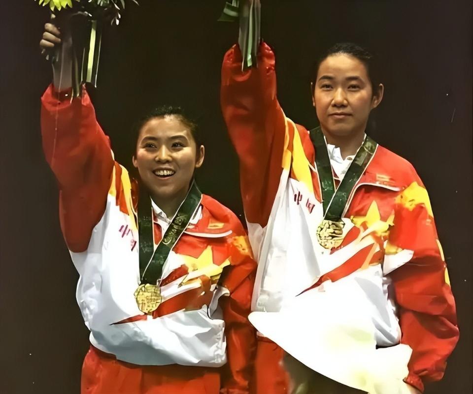 乒坛女双第一对大满贯得主：邓亚萍/乔红（中国）1989多特蒙德世乒赛女双冠军