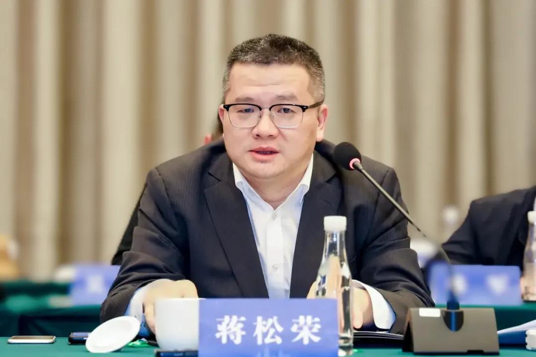 福建一省属国企, 总裁调整(附简历)