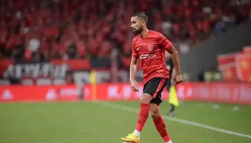 蓉城这个赛季就这样了，下个赛季不管怎么样，大家都不想再看到德尔加多、卡隆和韩鹏飞