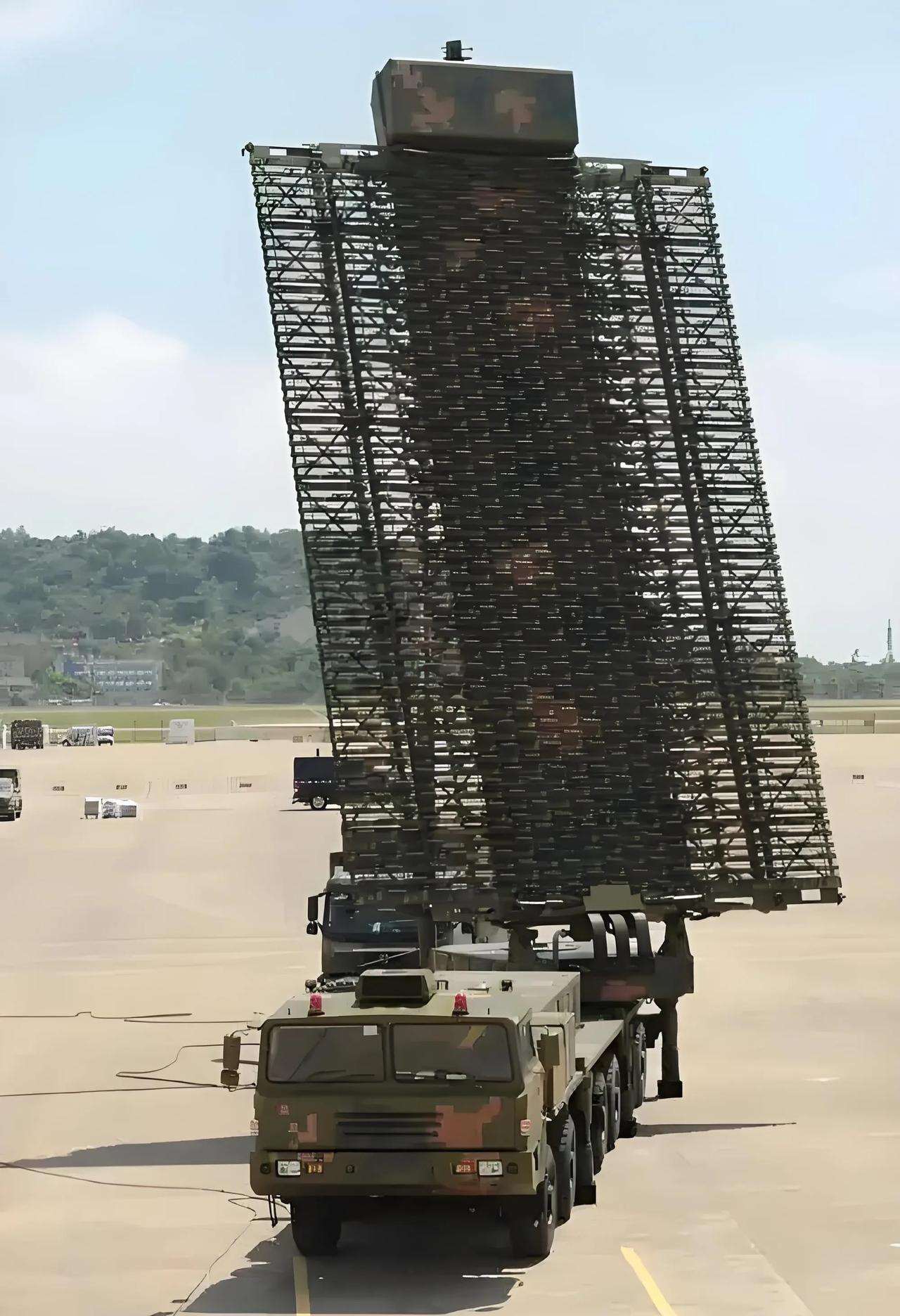 以色列为了拆掉几根“中国天线”，竟然动用了F-35和反辐射导弹的饱和攻击！战场上