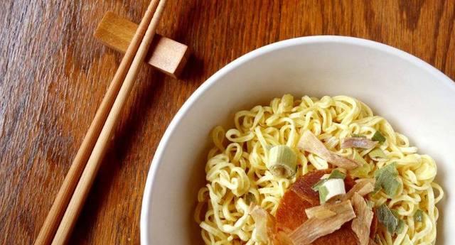 泡面不能和什么食物一起吃? 听听别人这么说