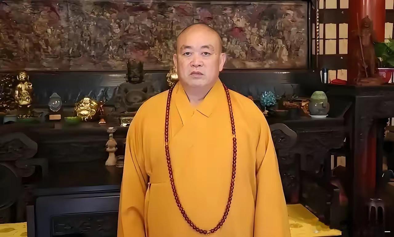 释永信与多人保持不正当关系，我不惊讶。​他年收入几个亿还避税，我也不惊讶。​但是