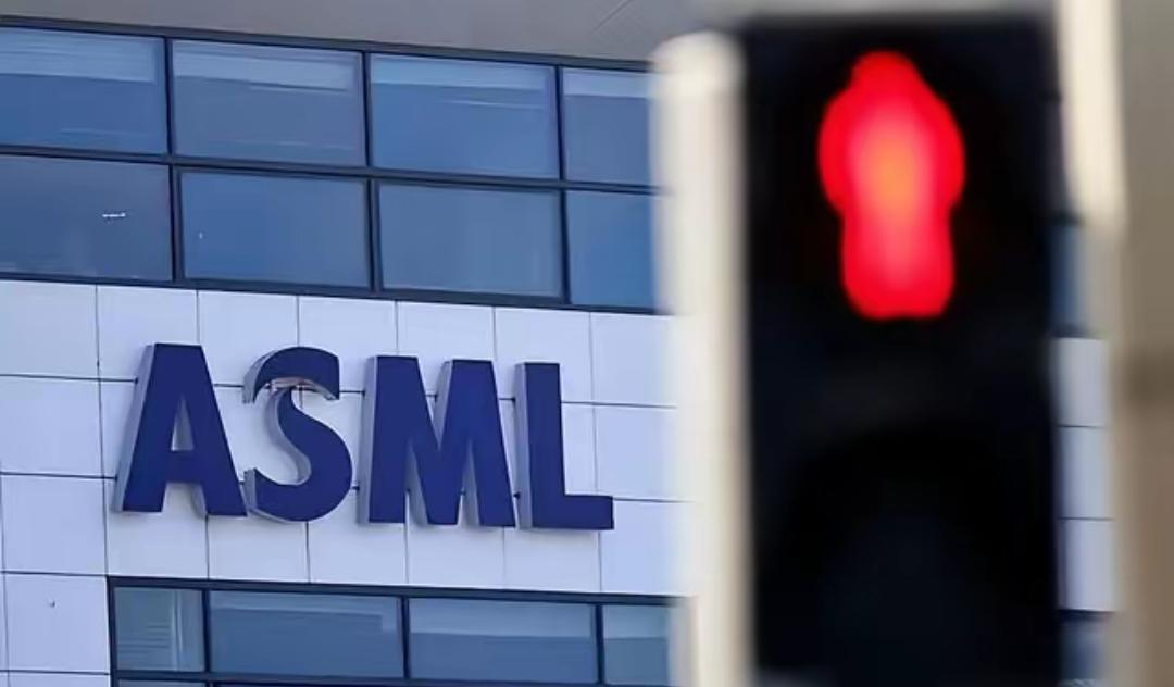硬刚到底！北京面对荷兰ASML供应链卡脖，直接三句话：不接受豁免，不开启谈判，
